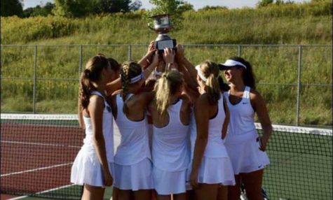 Lauren Diede, tennis team, persevere on the court.
