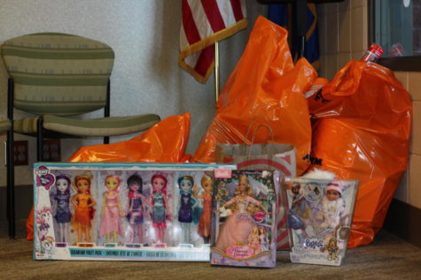 Toys for Tots Brings Christmas Giving to Lakeville South